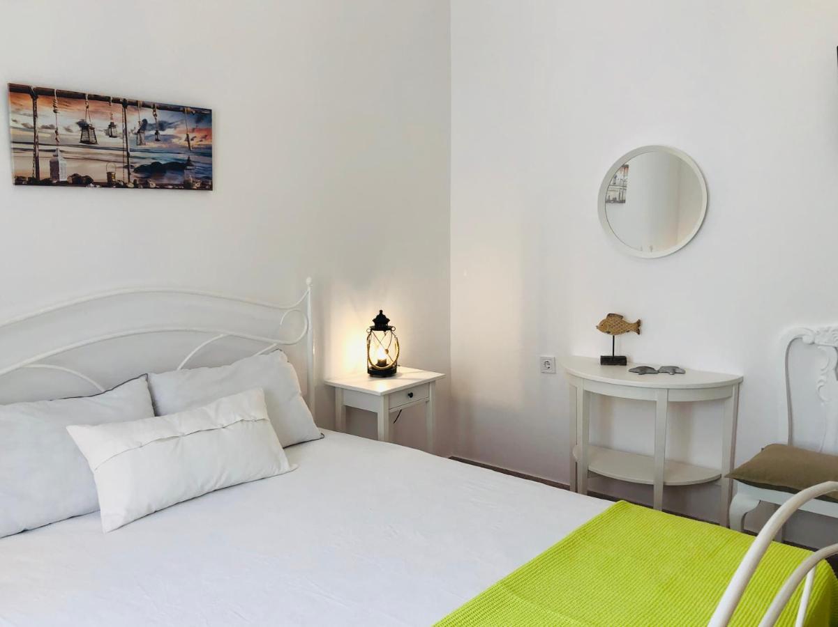 Stylish For 6 In * Adamantas (Milos)